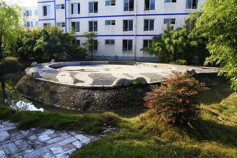 樂山外國語學校校園風采