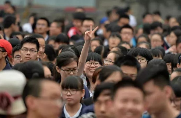 重磅！2019成都中考分數(shù)線出來了！