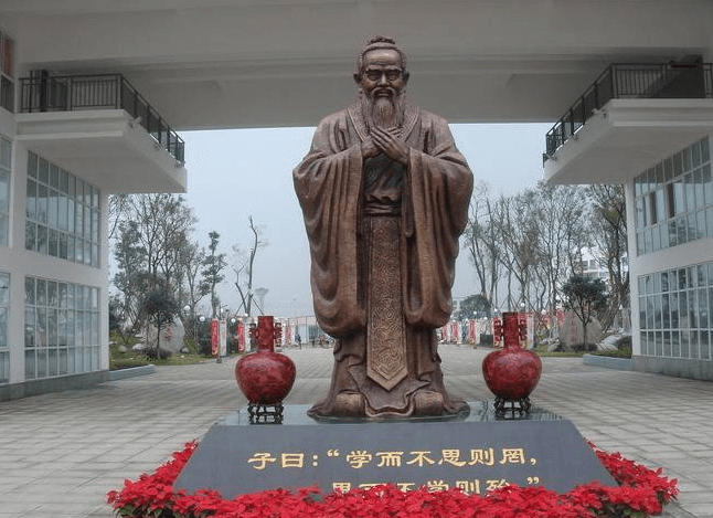 溫江中學(xué)2018年收費(fèi)標(biāo)準(zhǔn)