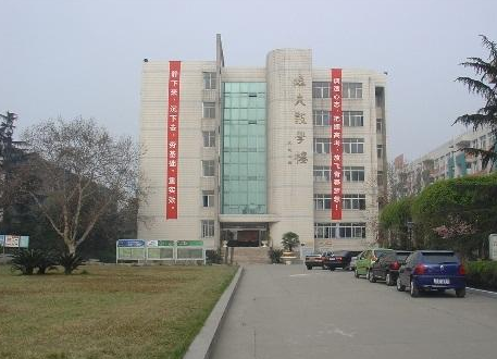 四川師范大學(xué)附屬中學(xué)師資力量怎么樣？