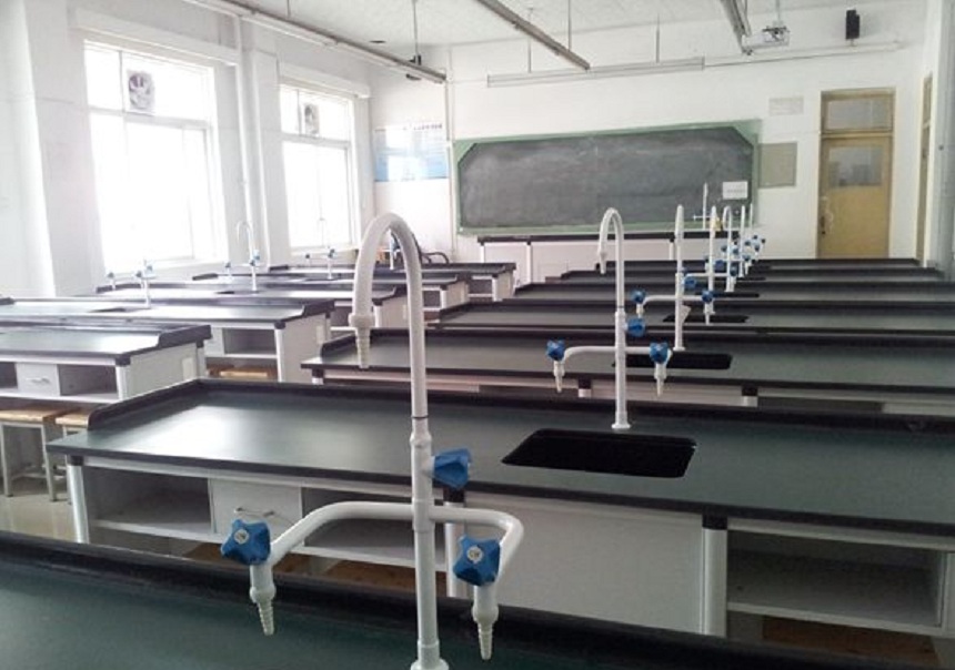 西南交通大學(xué)附屬中學(xué)學(xué)校環(huán)境好不好？