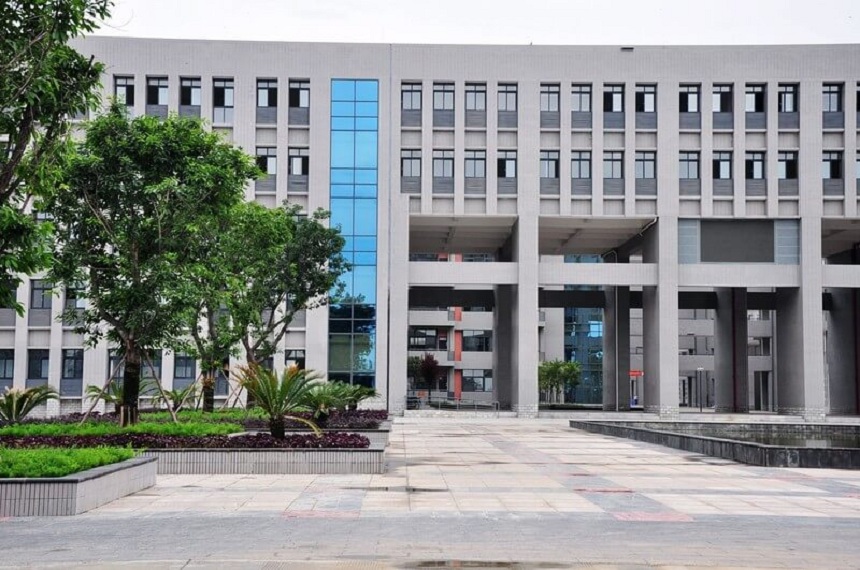 德陽五中校園環(huán)境好嗎？