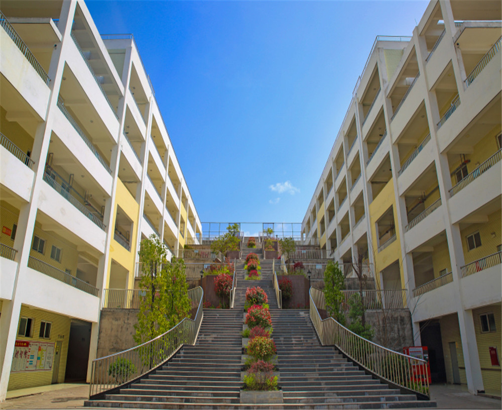 廣元市八二一中學2020年招生計劃公布了嗎？