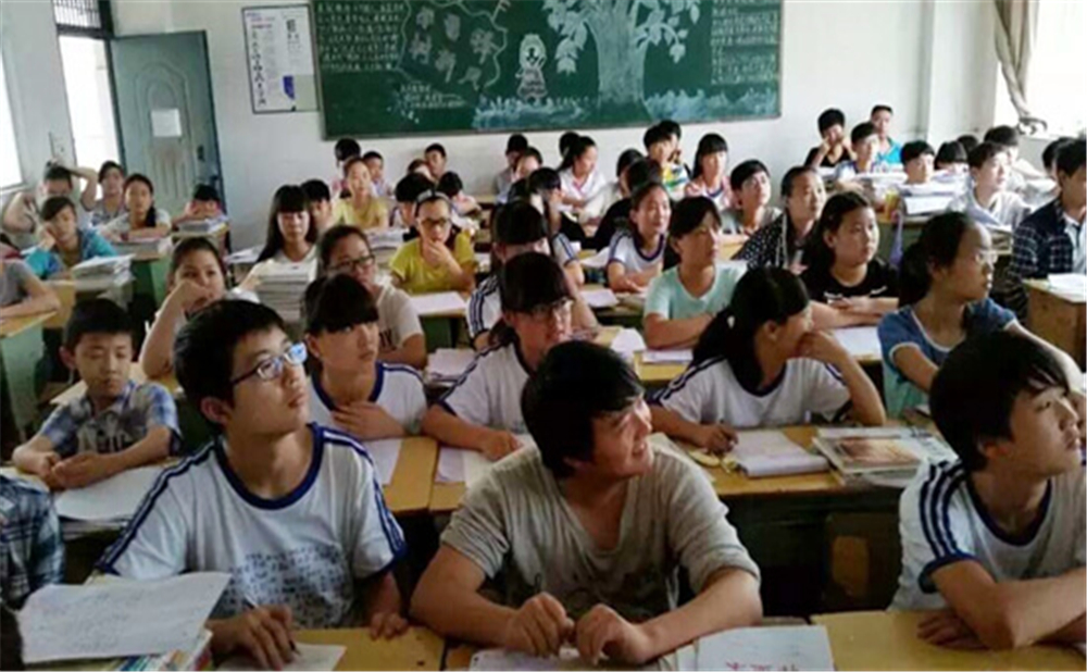 巴中四中學(xué)校招辦電話是多少？