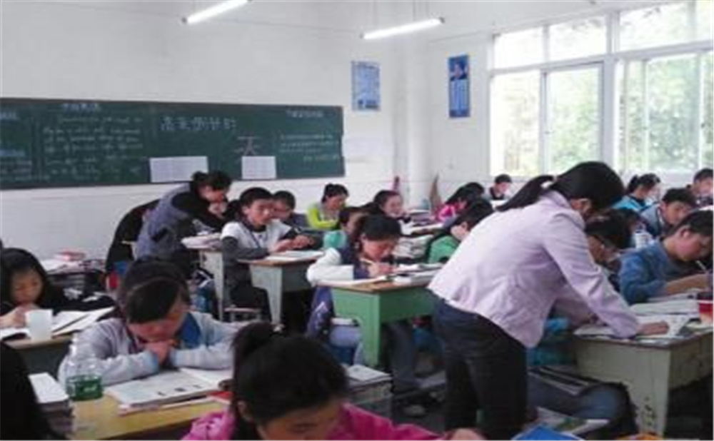 奇章中學(xué)2020年中考錄取分?jǐn)?shù)線是多少分？
