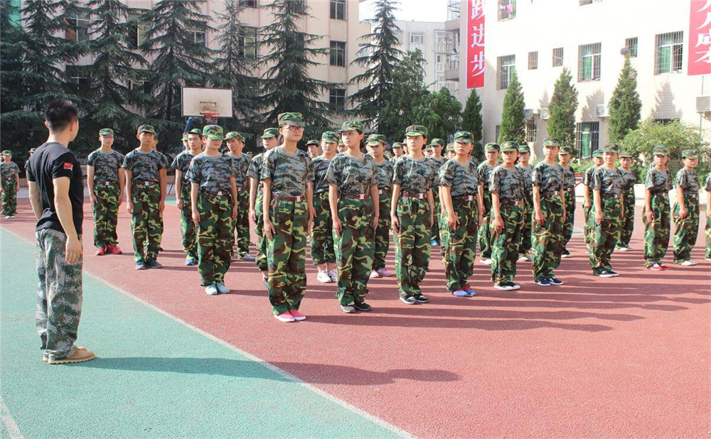 巴中市第七中學學校詳細地址在什么地方？