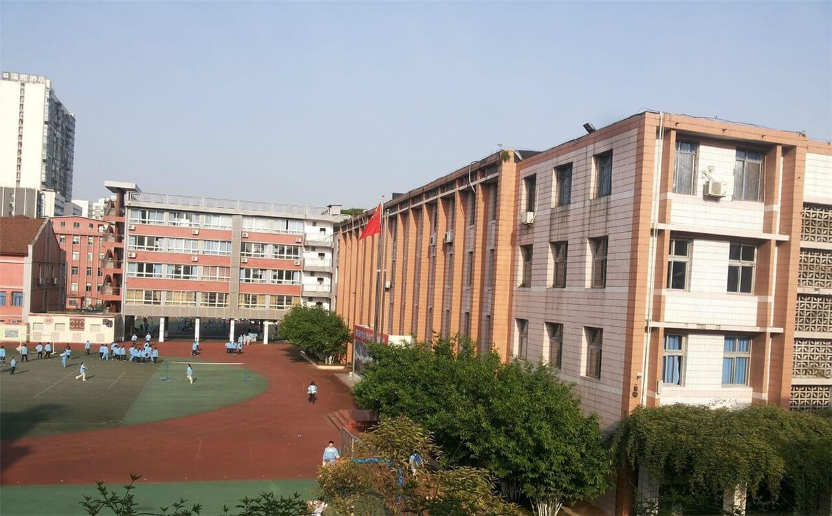 通錦中學的學費是多少？