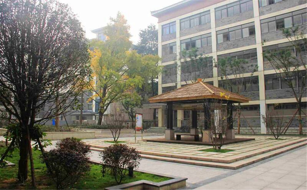 成都市西北中學的老師怎么樣？