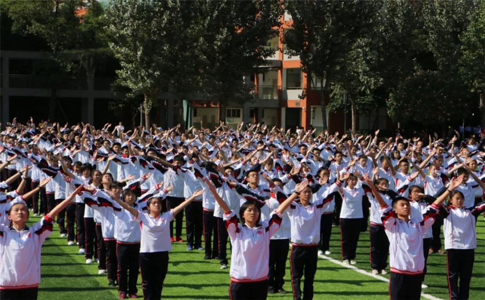 四川師范大學(xué)附屬中學(xué)錄取分?jǐn)?shù)是多少？
