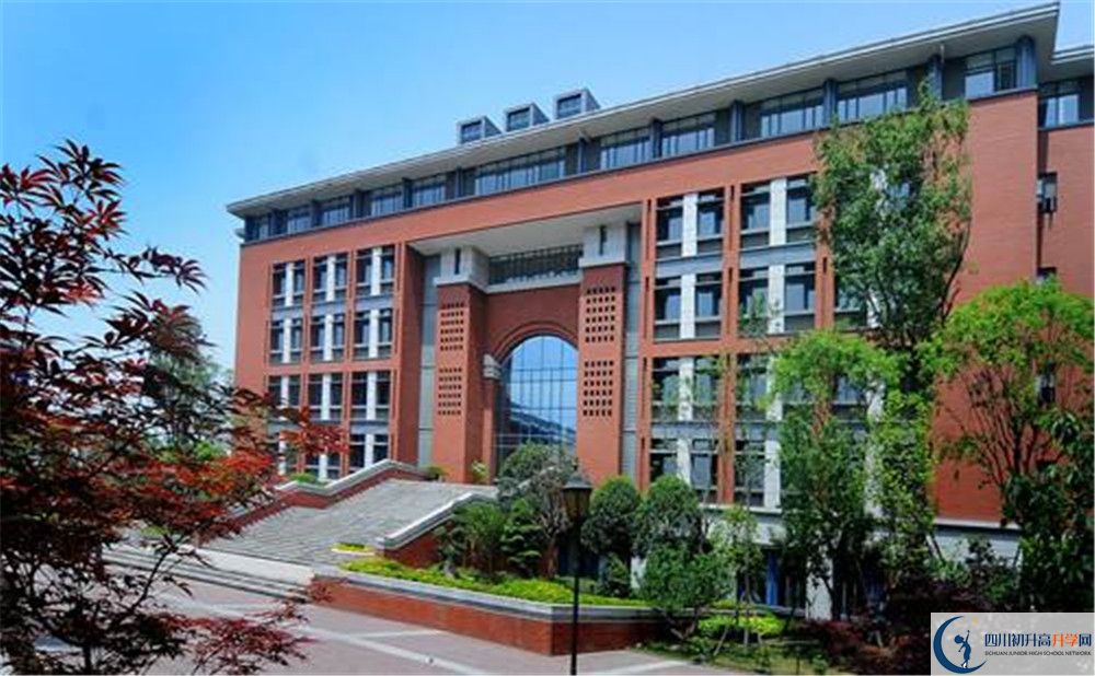 成都七中高新校區(qū)是怎么樣的學(xué)校？