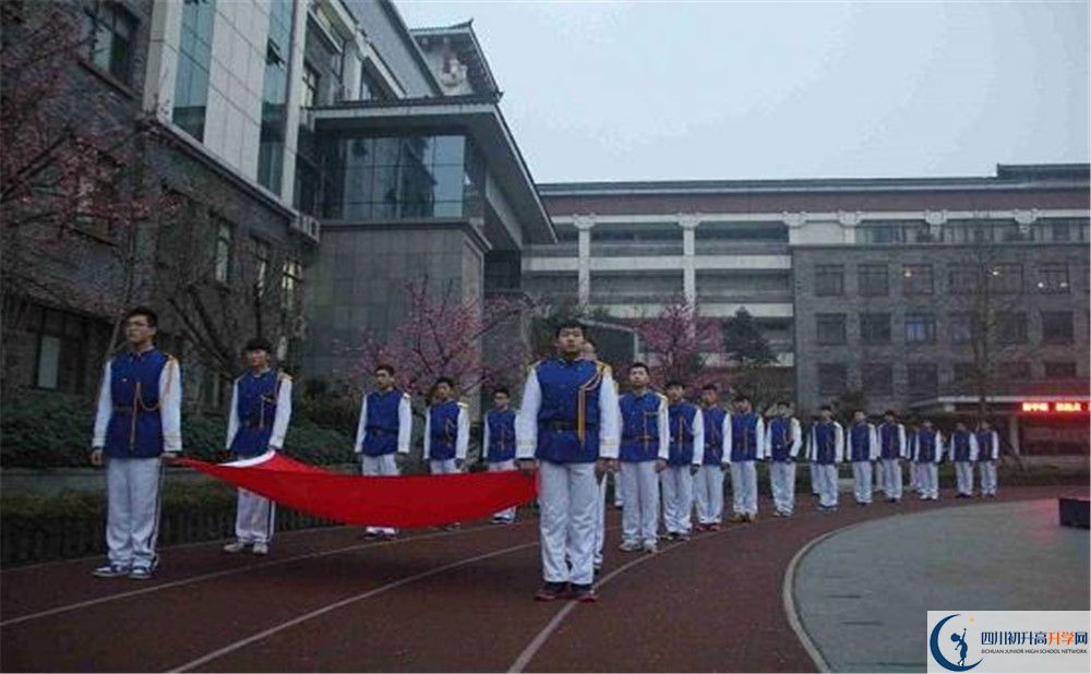 考成都市西北中學的分數(shù)線是多少？