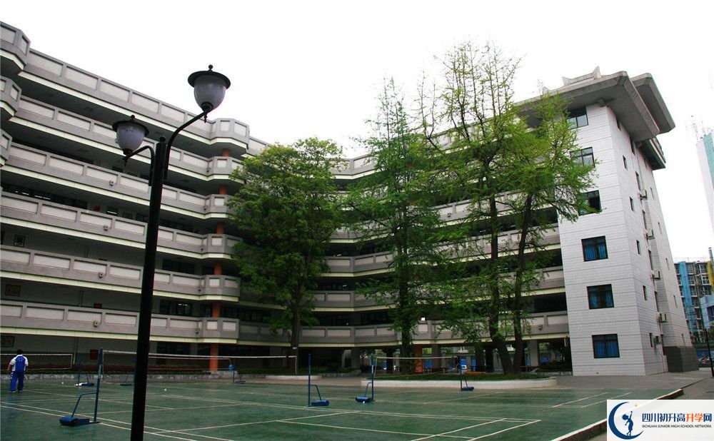 石室天府中學(xué)的學(xué)校地址在哪里？