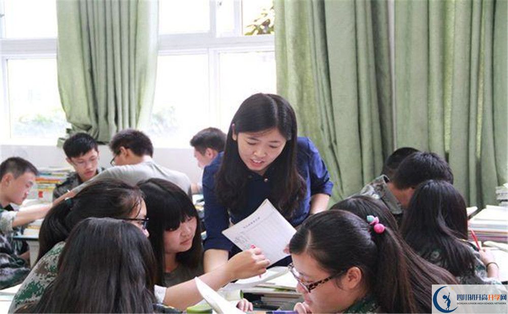 八一聚源高級中學的高中住宿怎么樣？