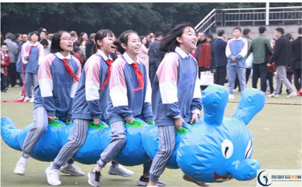 成都嘉祥外國語學校實驗班人數(shù)是多少？