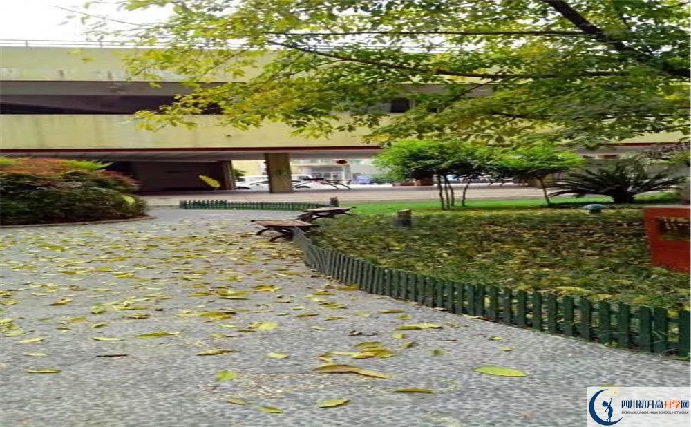 四川師范大學(xué)附屬第三實(shí)驗(yàn)中學(xué)在全國高中排名多少？
