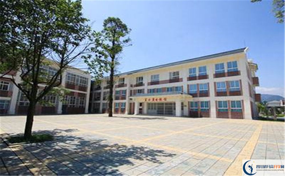 青城山高級(jí)中學(xué)高2020屆高三階段檢測試題語文難嗎？