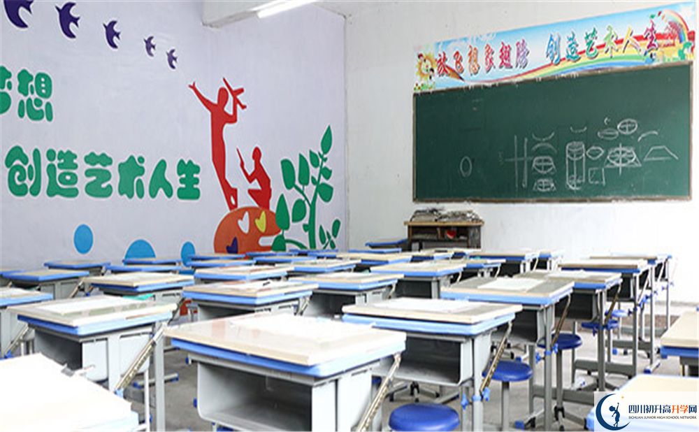 長寧縣培風中學今年的錄取條件是否有變化？