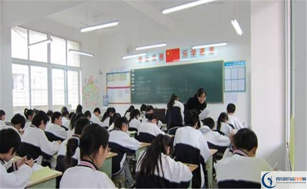 鼎山中學今年的錄取條件是否有變化？