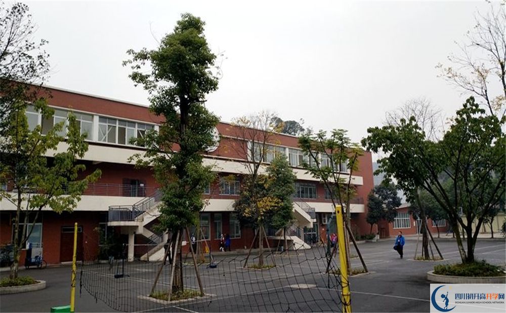 成都七中八一學(xué)校2020年成都市排名高不高？