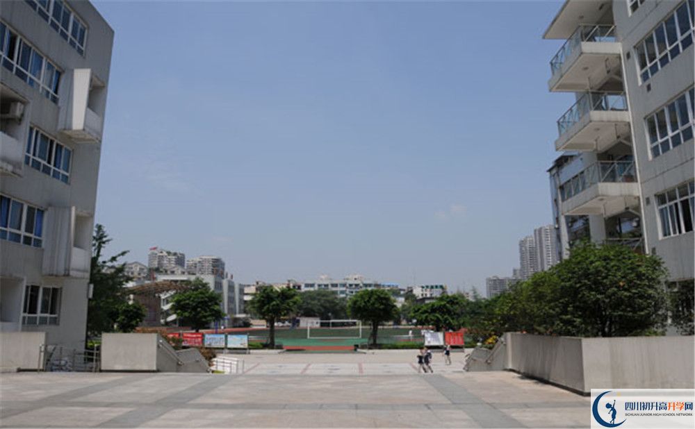 2020年鐵路中學(xué)費(fèi)用多少？